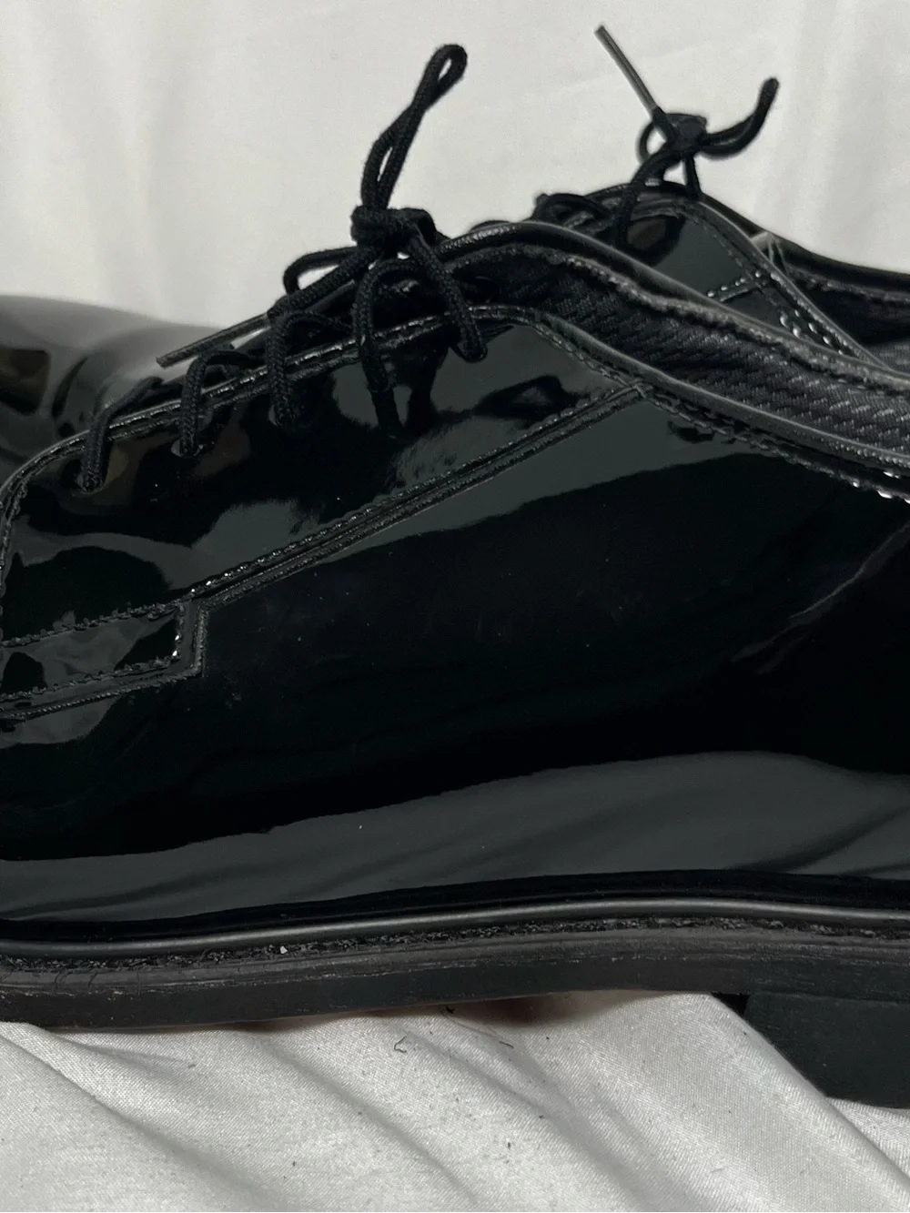 Bates Black Patent Leather Lace-Up Oxfords